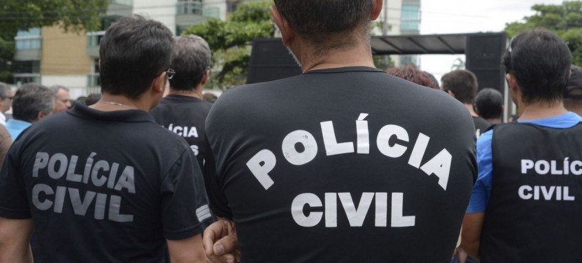 Candidato a vereador é preso durante ação contra milícia em Belford Roxo - Foto: Tânia Rêgo/Agência Brasil Candidato a vereador é preso durante ação contra milícia em Belford Roxo