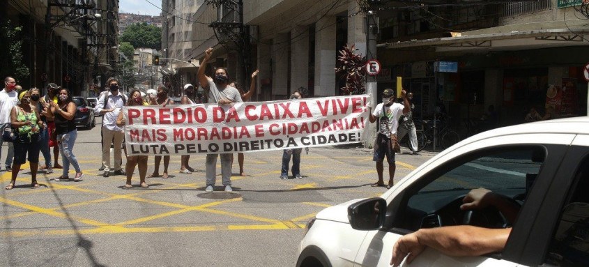 Protesto prédio da Caixa