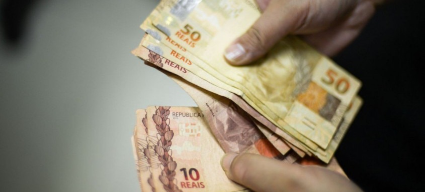 Consumidores têm acesso gratuito a diversos serviços como consulta do CPF e negociação de dívidas - Foto: Marcello Casal Jr/Agência Brasil Consumidores têm acesso gratuito a diversos serviços como consulta do CPF e negociação de dívidas
