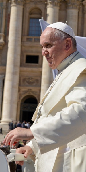 Pela primeira vez, Francisco tem de faltar a um evento papal por saúde

