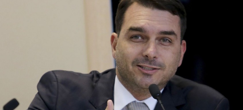 Motivo seria ter cometido crime ao divulgar conversa com presidente
- Foto: Wilson Dias/Agência Brasil Motivo seria ter cometido crime ao divulgar conversa com presidente