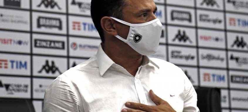 Túlio Lustosa, ex-gerente de futebol do Botafogo, foi demitido no último sábado, dia seguinte ao rebaixamento