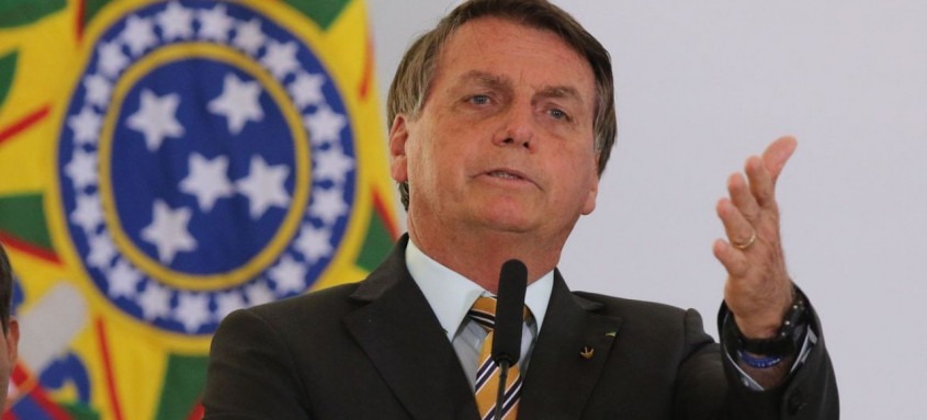 Presidente discursou diante de governadores em Brasília e pregou união de todos contra a pandemia
