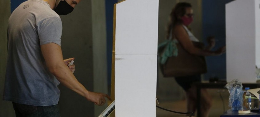 O resultado final da apuração também mostrou que 34,1 milhões de eleitores em todo o país não votaram. - Foto: Fernando Frazão/Agência Brasil O resultado final da apuração também mostrou que 34,1 milhões de eleitores em todo o país não votaram.