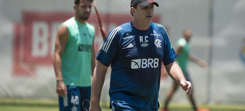 Ceni tem seu primeiro grande desafio à frente do Rubro-Negro nesta quarta - Foto: Alexandre Vidal / Flamengo Ceni tem seu primeiro grande desafio à frente do Rubro-Negro nesta quarta