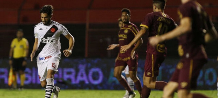 Andrey foi denunciado por jogada violenta, mas acabou se livrando da punição - Foto: Rafael Ribeiro / Vasco Andrey foi denunciado por jogada violenta, mas acabou se livrando da punição