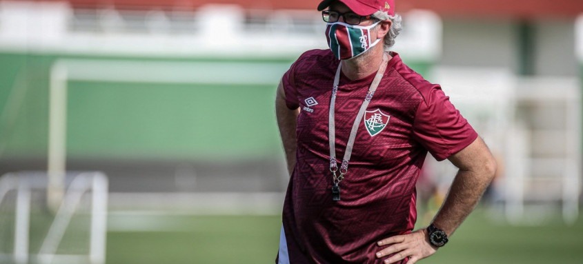 Odair Hellmann terá desfalques por lesão e também devido a atletas contaminados com a covid-19 - Foto: Lucas Merçon / Fluminense Odair Hellmann terá desfalques por lesão e também devido a atletas contaminados com a covid-19
