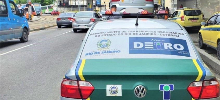Operação Consciência Negra: fiscais estarão a postos até domingo verificando condições dos veículos - Foto: Divulgação/Palácio Guanabara Operação Consciência Negra: fiscais estarão a postos até domingo verificando condições dos veículos