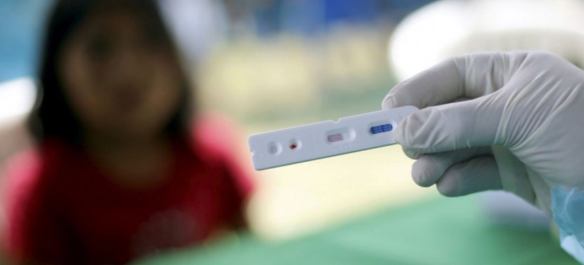 Entre ontem e hoje, foram registrados 16.207 novos diagnósticos positivos da doença. - Foto: Reuters/Adriano Machado/Direitos Reservados Entre ontem e hoje, foram registrados 16.207 novos diagnósticos positivos da doença.
