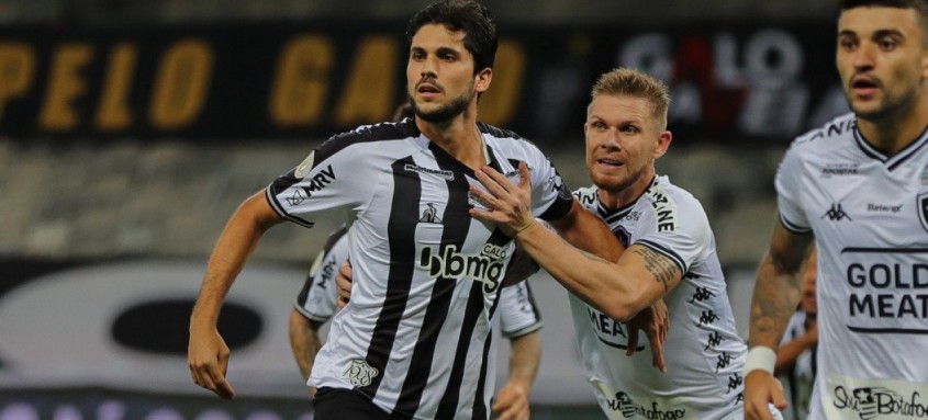 Atlético-MG e Botafogo se enfrentaram nesta quarta-feira no Mineirão com os donos da casa levando a melhor - Foto: Pedro Souza / Agência Galo Atlético-MG e Botafogo se enfrentaram nesta quarta-feira no Mineirão com os donos da casa levando a melhor