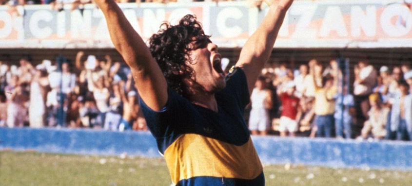 A garra, genialidade e também as polêmicas foram as marcas de Maradona durante seus 60 anos de vida encerrados ontem - Foto: Reprodução / Twitter A garra, genialidade e também as polêmicas foram as marcas de Maradona durante seus 60 anos de vida encerrados ontem