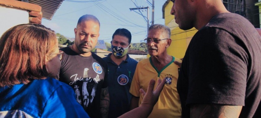 O prefeitável se encontrou com responsáveis das escolas particulares do município - Foto: Maria Costa / Divulgação O prefeitável se encontrou com responsáveis das escolas particulares do município