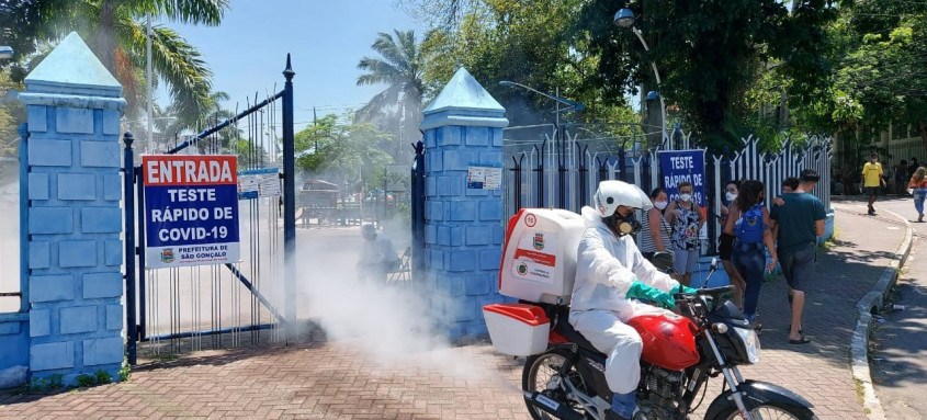 
A sanitização contra a proliferação do coronavírus será feita pela Vigilância em Saúde Ambiental da Secretaria Municipal de Saúde, que vai atender as 116 unidades em funcionamento na cidade