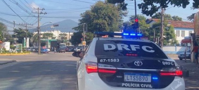 A prisão ocorreu na manhã desta sexta-feira (8), depois que os policiais da DRFC seguiram um caminhão roubado através do rastreador