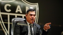 Como justificativa, Sérgio Sette Câmara lembrou os jogos decisivos que o Galo perdeu para o Fla de Zico, incluindo a polêmica partida da Libertadores de 1981 Pedro Souza / Atlético-MG