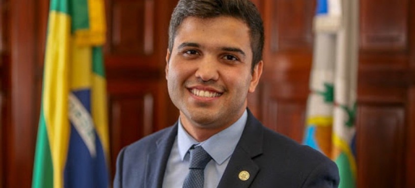 Nascido em São Gonçalo, Ferreirinha é graduado
em Economia e Ciências Políticas nos EUA - Foto: Divulgação Nascido em São Gonçalo, Ferreirinha é graduado
em Economia e Ciências Políticas nos EUA