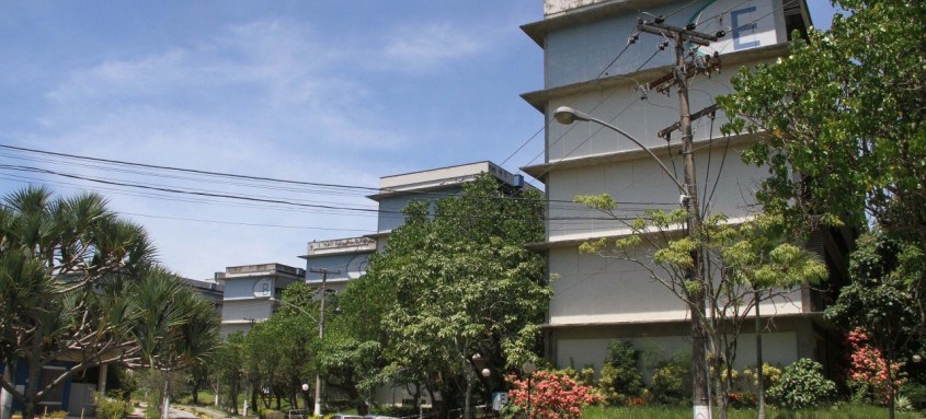 Universidade Federal Fluminense, que completa seis décadas de vida no dia 18 de dezembro, vem comemorando seu aniversário ao longo de 2020 com uma programação variada, aberta à comunidade, além de muitas homenagens - Foto: Marcelo Feitosa Universidade Federal Fluminense, que completa seis décadas de vida no dia 18 de dezembro, vem comemorando seu aniversário ao longo de 2020 com uma programação variada, aberta à comunidade, além de muitas homenagens