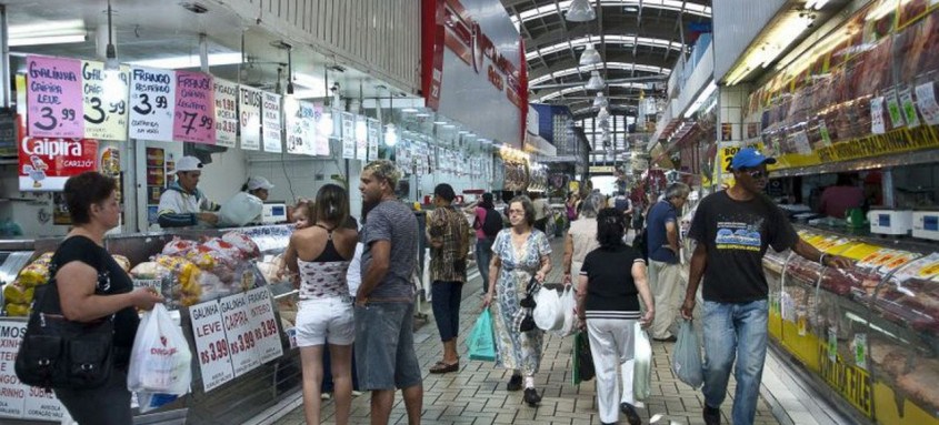 Uma pesquisa realizada pelo instituto de pesquisas online Qualibest mostrou que os consumidores preferem conversar com pessoas de verdade na hora de resolver algum problema - Foto: Marcelo Camargo / Agência Brasil Uma pesquisa realizada pelo instituto de pesquisas online Qualibest mostrou que os consumidores preferem conversar com pessoas de verdade na hora de resolver algum problema