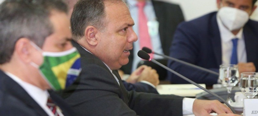Ministro Eduardo Pazuello se reuniu ontem com 15 governadores para discutir compra de vacinas contra a covid-19