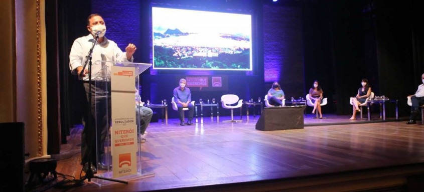O prefeito de Niterói, Rodrigo Neves, apresentou os dados nesta quarta-feira - Foto: Divulgação / Prefeitura de Niterói O prefeito de Niterói, Rodrigo Neves, apresentou os dados nesta quarta-feira