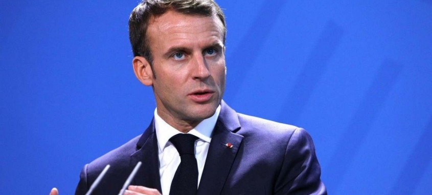 Macron irá se isolar pelos próximos sete dias e continuará governando o país remotamente