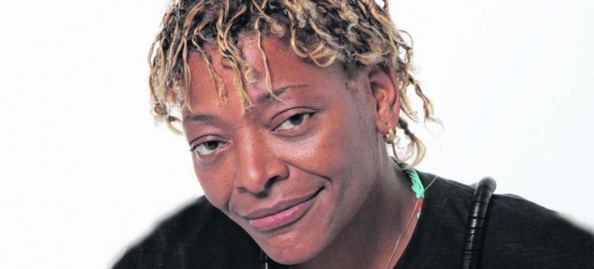 Mart'nália: cantora e Mumuzinho e Xande de Pilares são atrações do projeto. Toni Garrido é o mestre de cerimônias - Foto: Divulgação Mart'nália: cantora e Mumuzinho e Xande de Pilares são atrações do projeto. Toni Garrido é o mestre de cerimônias