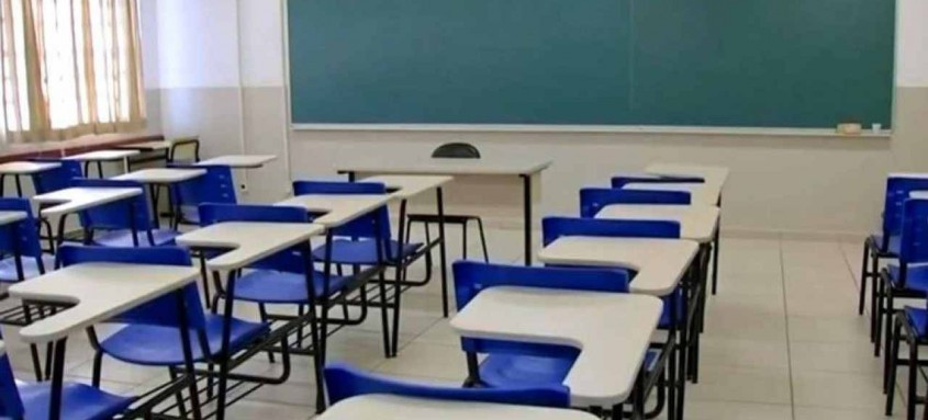 Prefeitura reposiciona setor da Educação e autoriza retomada dos ensinos médio, fundamental e infantil
- Foto: Alerj / Divulgação Prefeitura reposiciona setor da Educação e autoriza retomada dos ensinos médio, fundamental e infantil