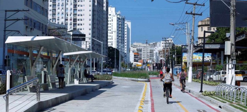 A modernização da Marquês de Paraná foi entregue em junho. Além de uma quarta faixa, exclusiva para ônibus, em cada sentido, ganhou ciclovia bidirecional