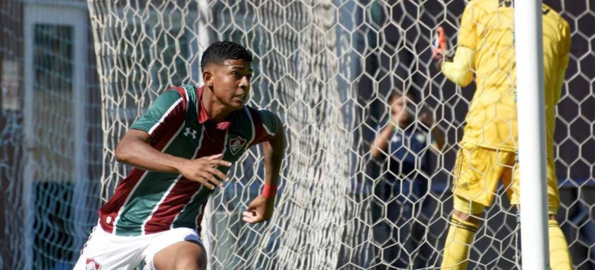 Atacante John Kennedy, de 18 anos, vem se destacando na base tricolor