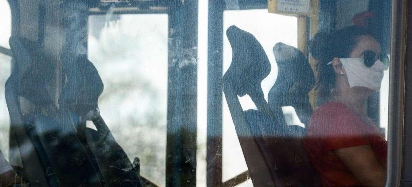 Empresas de ônibus e também ferroviárias alegam prejuízo bilionário causado pela pandemia do coronavírus
- Foto: Fernando Frazão/Agência Brasil Empresas de ônibus e também ferroviárias alegam prejuízo bilionário causado pela pandemia do coronavírus