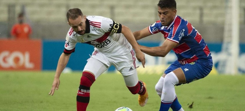 Com o tropeço na noite sábado contra o Fortaleza, Rubro-Negro caiu para a terceira posição no Brasileirão - Foto: Alexandre Vidal / Flamengo Com o tropeço na noite sábado contra o Fortaleza, Rubro-Negro caiu para a terceira posição no Brasileirão