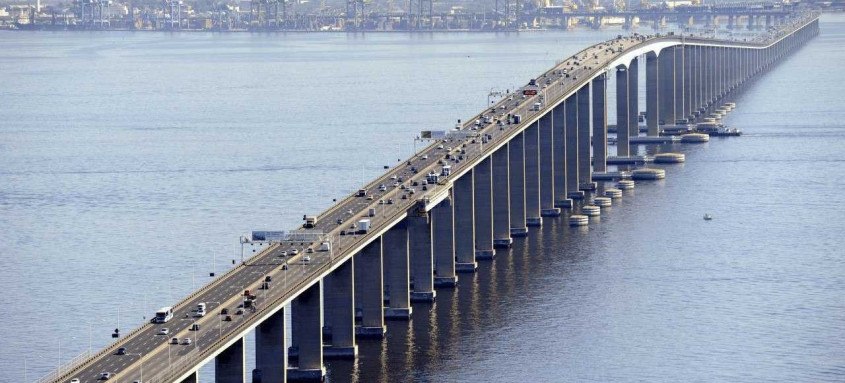 O dia de maior movimento será a sexta-feira, quando cerca de 84 mil veículos seguirão para Niterói e cidades da Região dos Lagos - Foto: Divulgação/Ecoponte O dia de maior movimento será a sexta-feira, quando cerca de 84 mil veículos seguirão para Niterói e cidades da Região dos Lagos