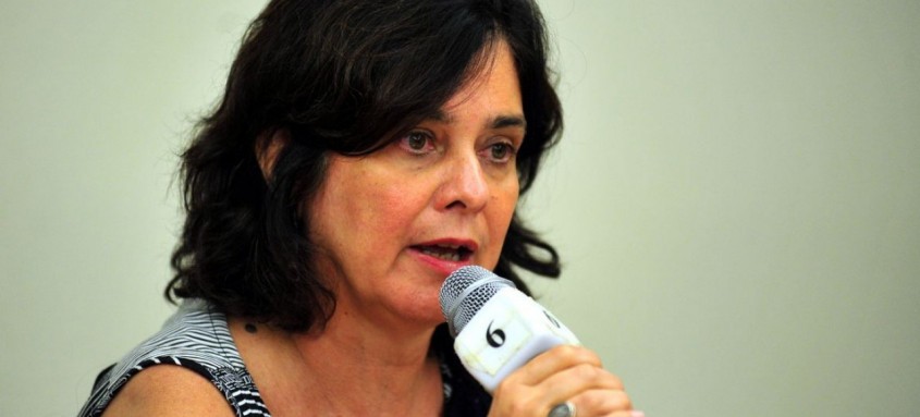 A Fiocruz prevê produzir 100 milhões de doses da vacina a partir de ingrediente farmacêutico ativo (IFA) importado no primeiro semestre do ano que vem. - Foto: A Fiocruz prevê produzir 100 milhões de doses da vacina a partir de ingrediente farmacêutico ativo (IFA) importado no primeiro semestre do ano que vem.