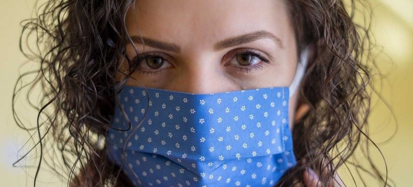 Máscara facial: uso é obrigatório durante a pandemia. Quem se descuida não respeita a si mesmo, aos outros e aos profissionais de saúde, que estão exaustos e correndo risco de morte nos hospitais - Foto: Pixabay Máscara facial: uso é obrigatório durante a pandemia. Quem se descuida não respeita a si mesmo, aos outros e aos profissionais de saúde, que estão exaustos e correndo risco de morte nos hospitais