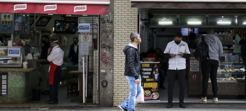 Pesquisa aponta que reajuste do aluguel foi um dos principais fatores para o desequilíbrio