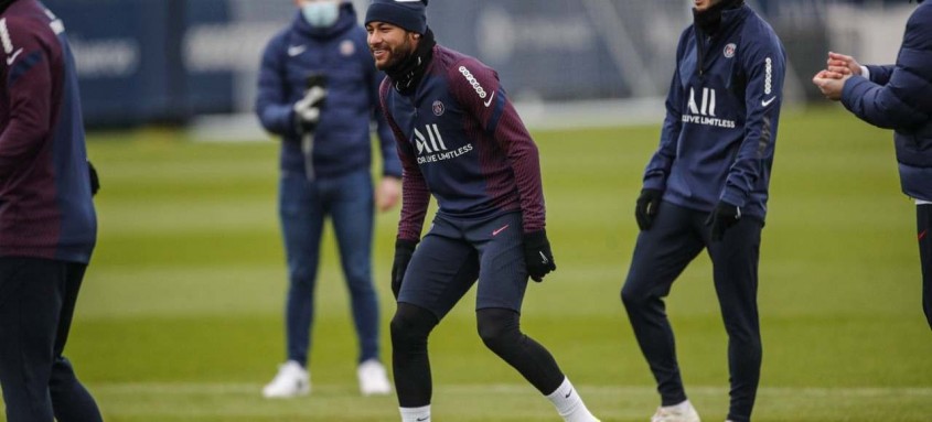 Neymar fez ontem seu primeiro treino sob o comando de Pochettino - Foto: Reprodução do Twitter / PSG Neymar fez ontem seu primeiro treino sob o comando de Pochettino