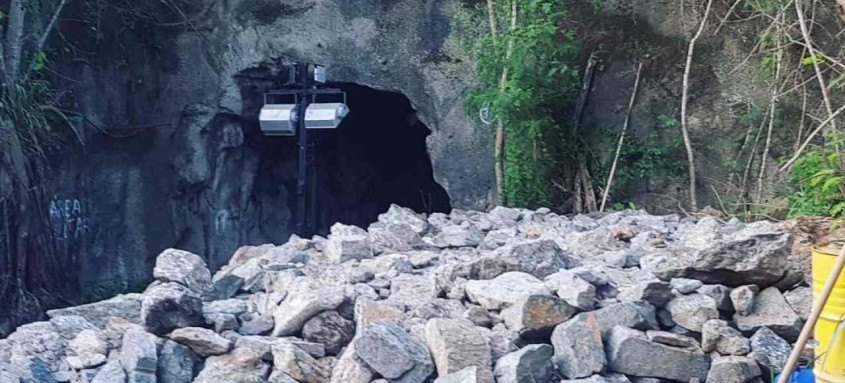 O desmoronamento interrompeu a ligação do mar com a Lagoa Piratininga