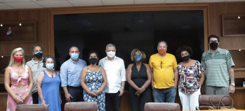 Prefeito Axel Grael se reuniu com representantes do setor para traçar metas para o ano
- Foto: Berg Silva/Prefeitura de Niterói Prefeito Axel Grael se reuniu com representantes do setor para traçar metas para o ano
