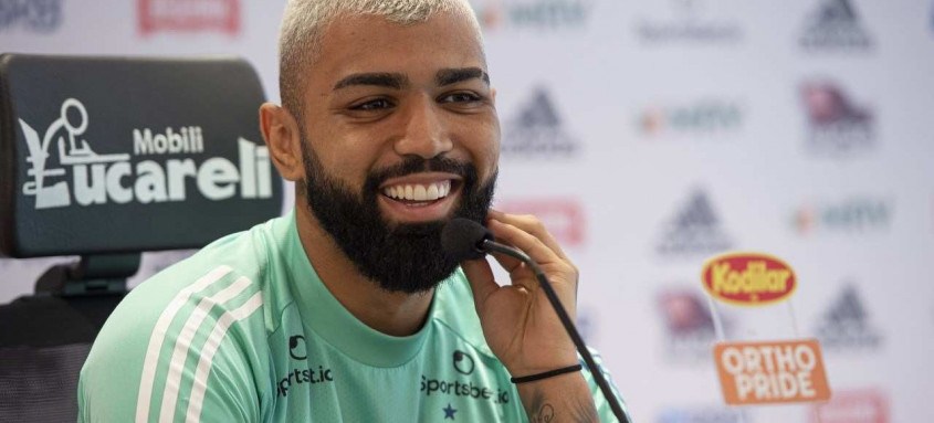O atacante Gabigol conversou ontem com os jornalistas no Ninho do Urubu - Foto: Alexandre Vidal / Flamengo O atacante Gabigol conversou ontem com os jornalistas no Ninho do Urubu