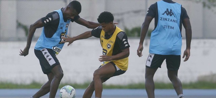 Jogadores do Botafogo querem manter vivas as chances de escapar da Série B - Foto: Vitor Silva/ Botafogo Jogadores do Botafogo querem manter vivas as chances de escapar da Série B