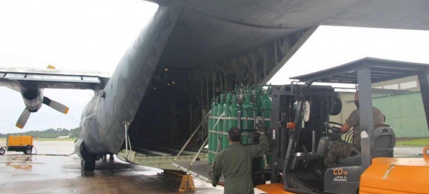 Força Aérea ajuda no transporte de pacientes para outros estados
- Foto: Divulgação/Centro de Comunicação Social da Aeronáutica Força Aérea ajuda no transporte de pacientes para outros estados