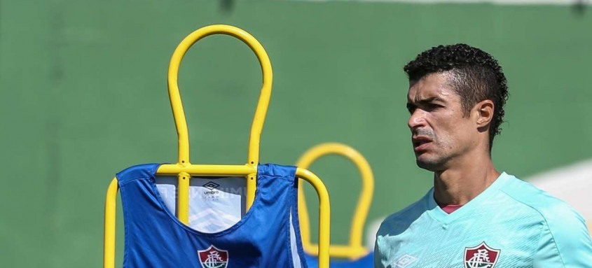 Egídio jogará nesta quarta-feira na lateral esquerda no lugar de Danilo Barcelos - Foto: Lucas Merçon / Fluminense Egídio jogará nesta quarta-feira na lateral esquerda no lugar de Danilo Barcelos