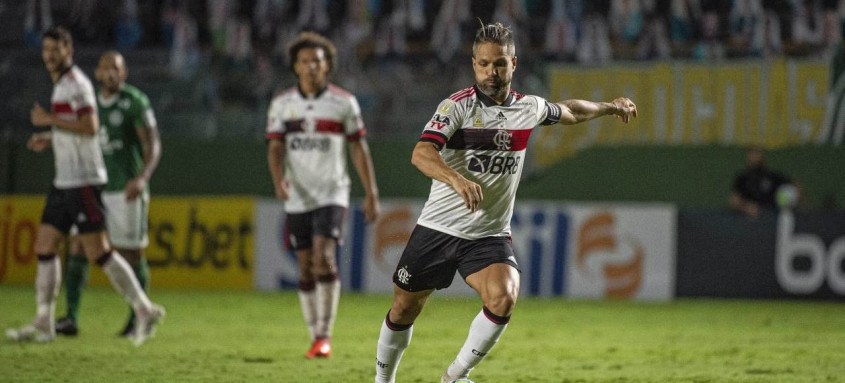 Diego foi titular e teve atuação destacada na última segunda-feira contra o Goiás