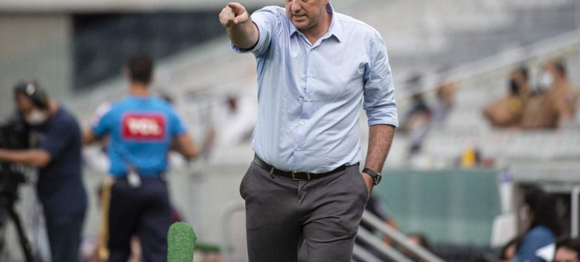 Rogério Ceni quer encontrar a melhor formação tática para o Rubro-Negro - Foto: Alexandre Vidal / Flamengo Rogério Ceni quer encontrar a melhor formação tática para o Rubro-Negro