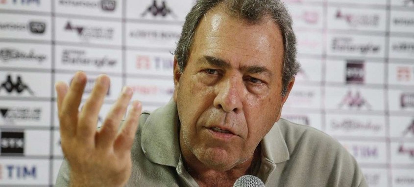 Montenegro participou da administração do futebol do Botafogo em 2020, sendo membro do extinto comitê executivo