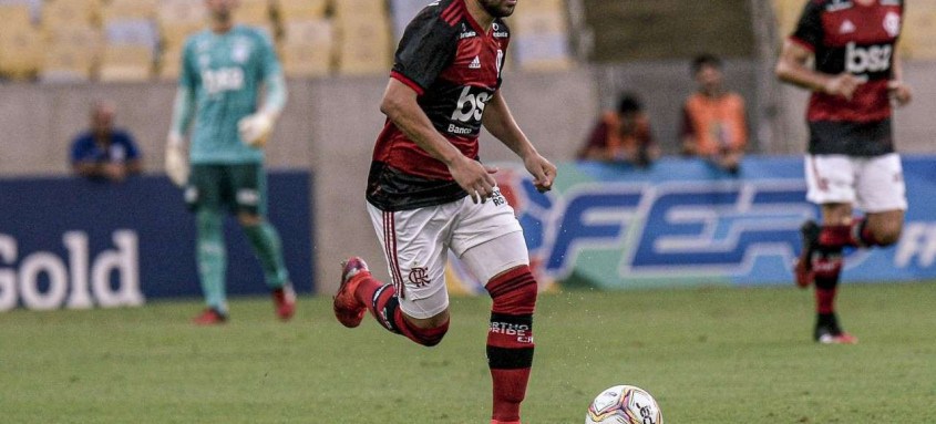 Éverton Ribeiro vem sendo criticado pelas suas últimas atuações no Flamengo - Foto: Marcelo Cortes / Flamengo Éverton Ribeiro vem sendo criticado pelas suas últimas atuações no Flamengo