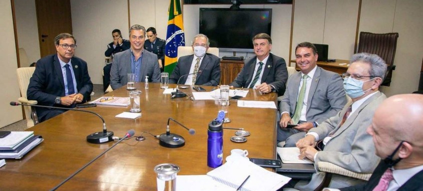 Presidente esteve no Ministério da Economia para conversa com empresários