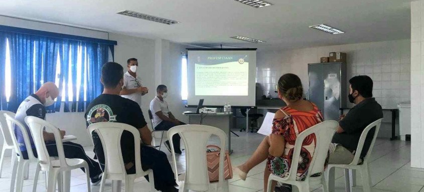 Durante reunião foram apresentadas atividades esportivas realizadas pelos alunos na sede do Complexo Aeronaval