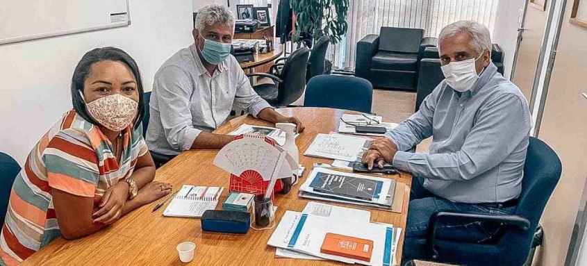 O secretário Abílio Pereira já esteve reunido com o secretário estadual de Educação, Comte Bittencourt
- Foto: Divulgação O secretário Abílio Pereira já esteve reunido com o secretário estadual de Educação, Comte Bittencourt