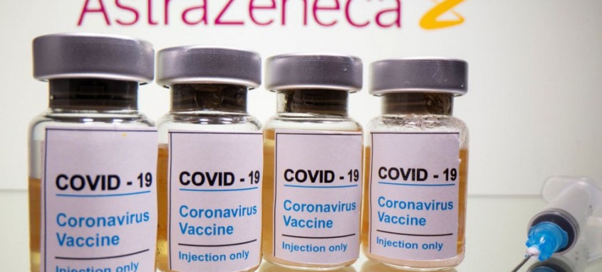 A vacina vinha sendo usada em gestantes com comorbidades. Agora, só podem ser aplicadas a CoronaVac e a Pfizer - Foto: REUTERS/Dado Ruvic A vacina vinha sendo usada em gestantes com comorbidades. Agora, só podem ser aplicadas a CoronaVac e a Pfizer